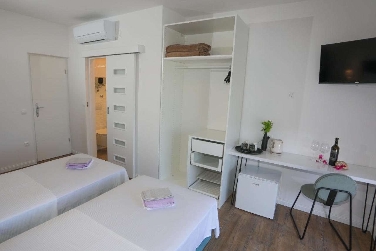 Stella Maris, Hvar - Rooms With A Balcony And A Stunning Sea View Χβαρ Εξωτερικό φωτογραφία